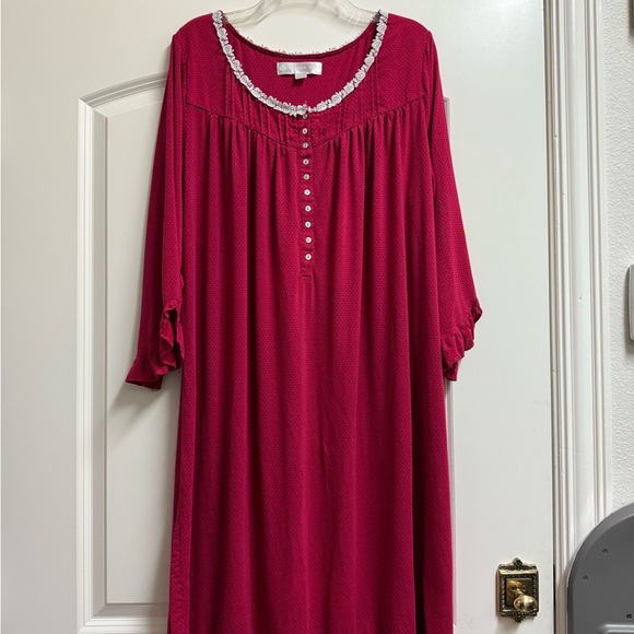 Fifteen West Red Polka Dot Top - Picture 1 of 3